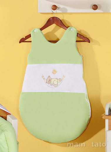 MAMO-TATO Śpiworek 2,5 TOG  niemowlęcy haftowany Miś w hamaku w zieleni