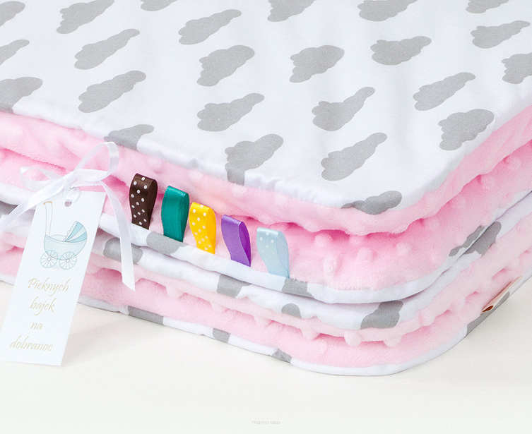MAMO-TATO Minky blanket to the stroller + pillow Chmurki szare na bieli / jasny róż - with filling
