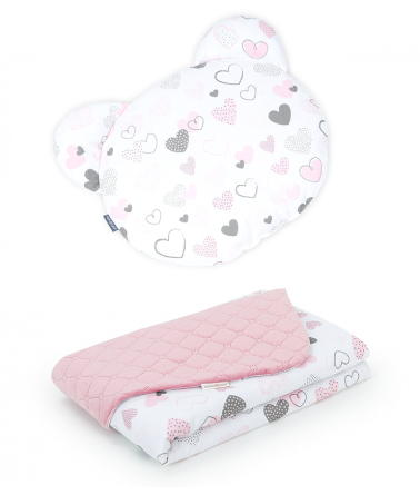 MAMO-TATO Kocyk dla niemowląt z poduszką MIŚ - Pastelowe serduszka / różany