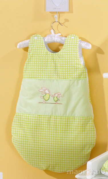 MAMO-TATO Śpiworek 2,5 TOG niemowlęcy haftowany Wesołe zajączki w zieleni