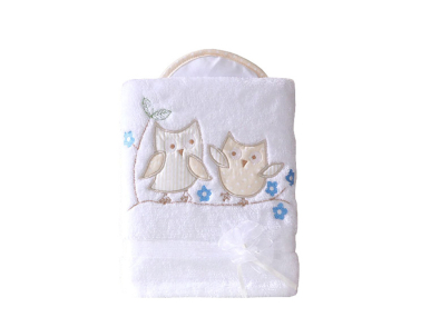 MAMO-TATO Kocyk dla niemowląt długowłosy dwustronny z haftem Sówki uszatki biało-biszkoptowe