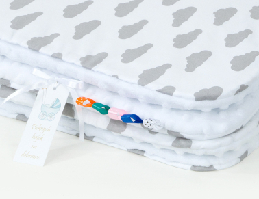 MAMO-TATO Minky blanket to the stroller + pillow Chmurki szare na bieli / biały - with filling